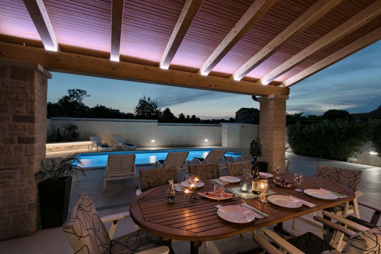 Holiday Home Nikol Pula Exterior foto